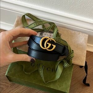 Authentic Gucci Skinny Black Leather Belt Women’s size 80 Gold Buckle